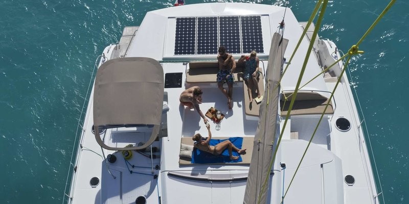 4-friends-relaxing-yacht-deck.jpg